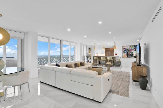 1200 S Ocean Boulevard PH A, Boca Raton, FL 33432