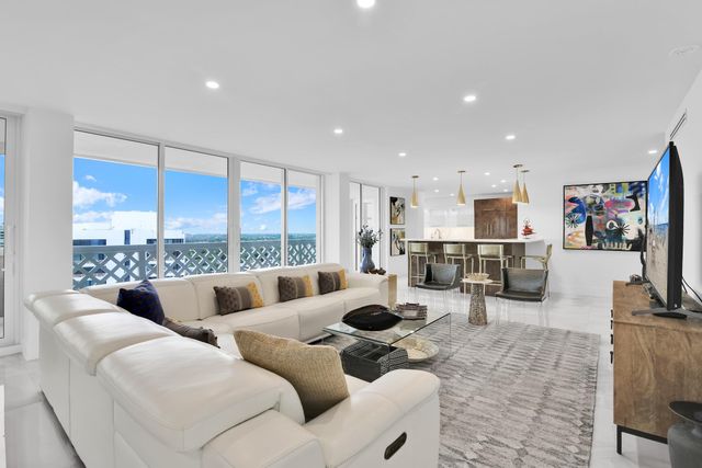 1200 S Ocean Boulevard PH A, Boca Raton, FL 33432