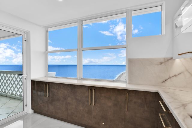 1200 S Ocean Boulevard PH A, Boca Raton, FL 33432