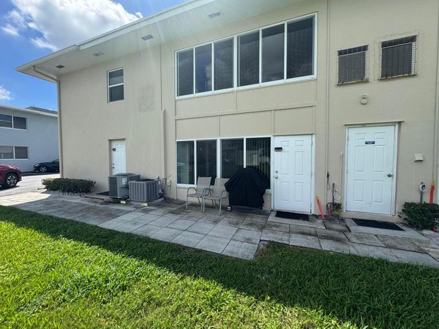 115 S South Boulevard 2c, Boynton Beach, FL 33435