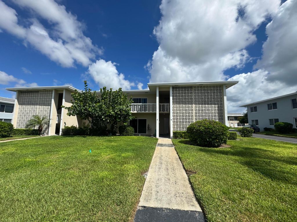 115 S South Boulevard 2c, Boynton Beach, FL 33435