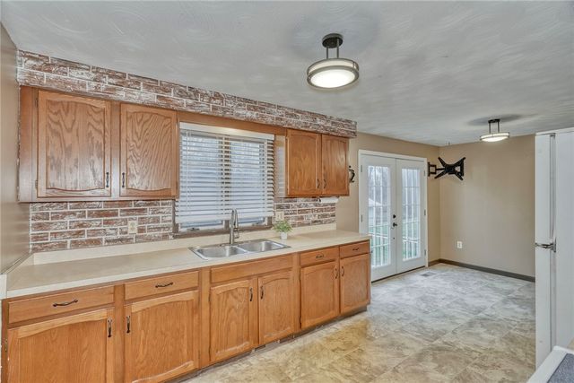 153 Donna Marie Cir N, Gates, NY 14606