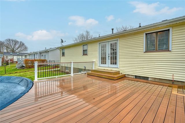 153 Donna Marie Cir N, Gates, NY 14606