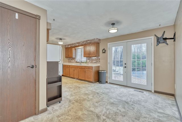 153 Donna Marie Cir N, Gates, NY 14606