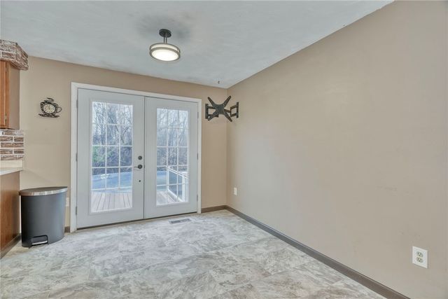 153 Donna Marie Cir N, Gates, NY 14606