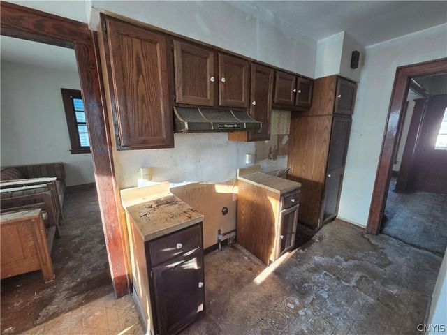 160 Clifton Place, Syracuse, NY 13206