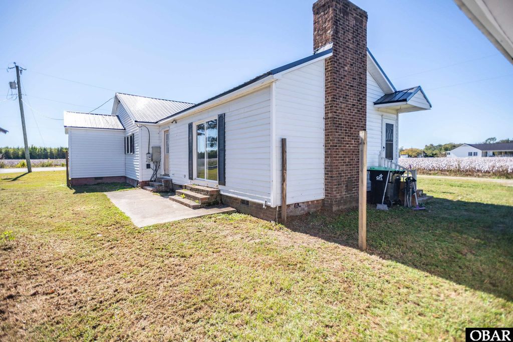 Image 2 of property listing at 2600 Manning Road, Jamesville, NC 27846