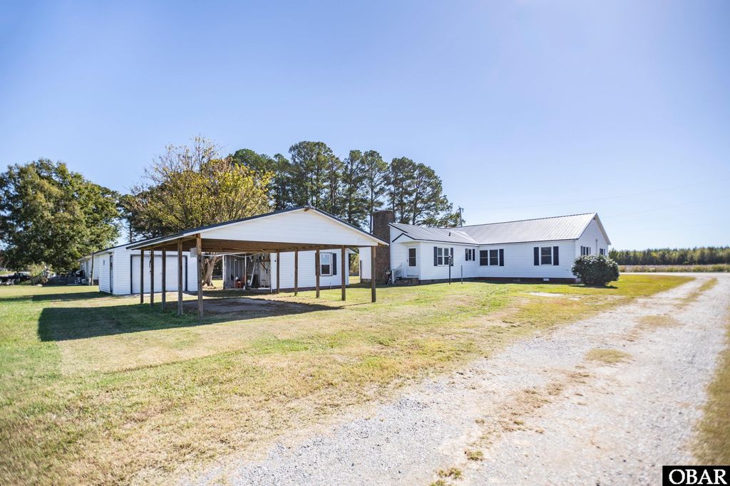 Image 3 of property listing at 2600 Manning Road, Jamesville, NC 27846