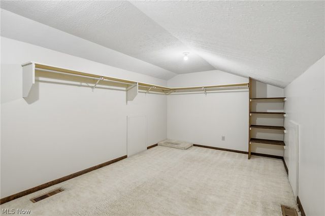 483 Concord Downs Lane, Aurora, OH 44202