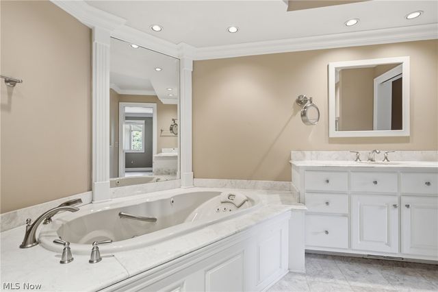 483 Concord Downs Lane, Aurora, OH 44202
