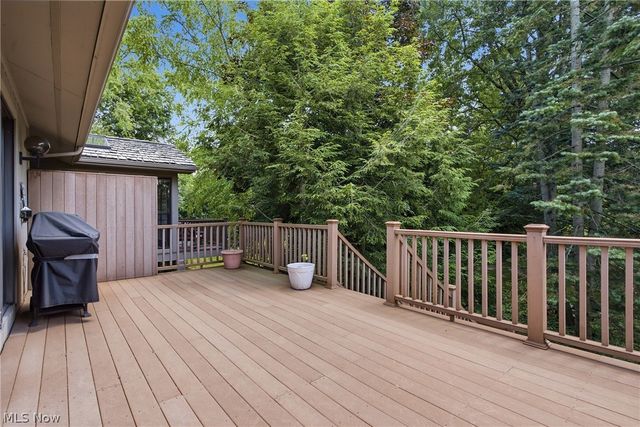 483 Concord Downs Lane, Aurora, OH 44202