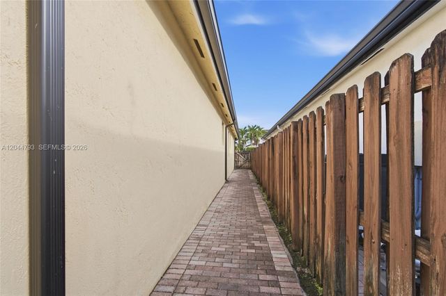 15125 SW 12th Terrace, Miami, FL 33194