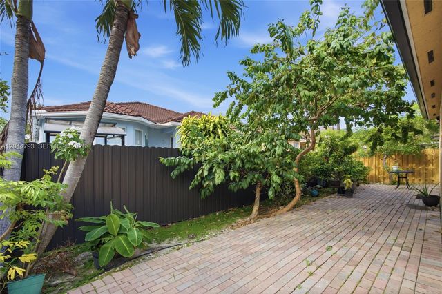 15125 SW 12th Terrace, Miami, FL 33194