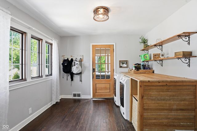 207 E Poplar Street, Danville, IN 46122