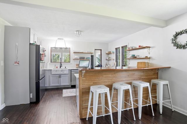 207 E Poplar Street, Danville, IN 46122