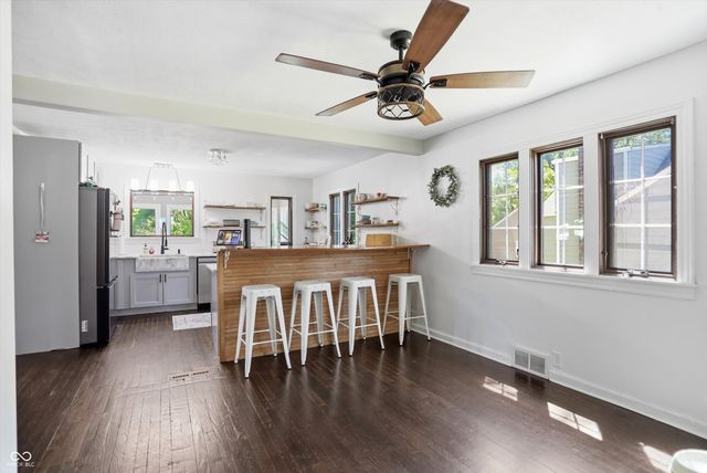 207 E Poplar Street, Danville, IN 46122