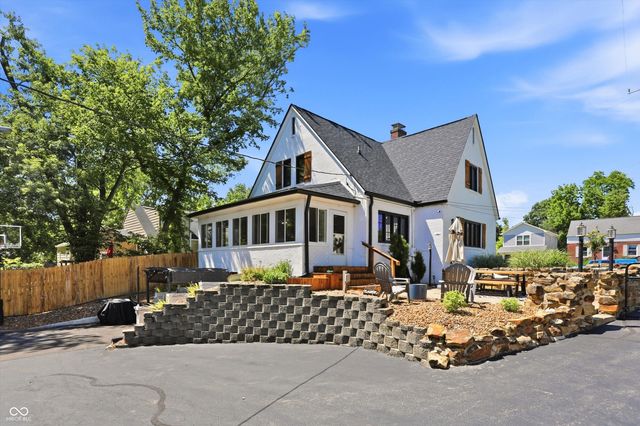 207 E Poplar Street, Danville, IN 46122