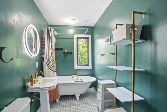 207 E Poplar Street, Danville, IN 46122