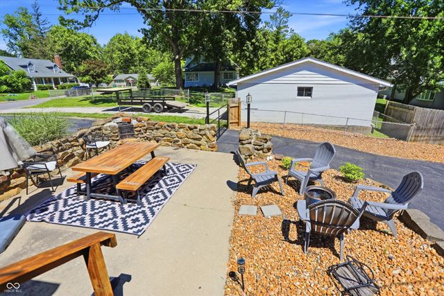 207 E Poplar Street, Danville, IN 46122