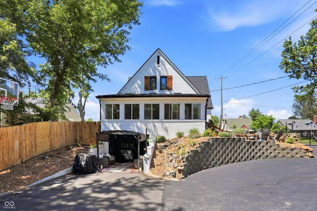207 E Poplar Street, Danville, IN 46122