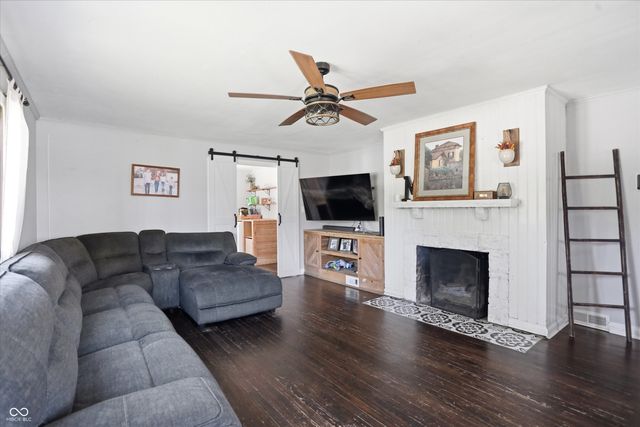 207 E Poplar Street, Danville, IN 46122