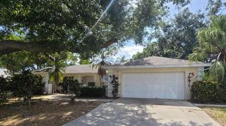 5697 COUNTRY LAKES DRIVE, Sarasota, FL 34243