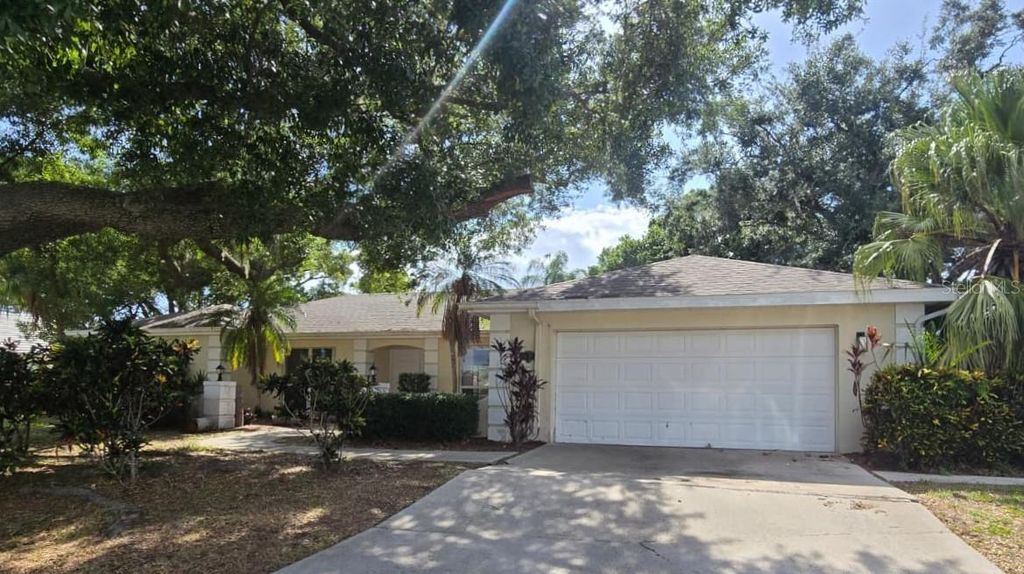 5697 COUNTRY LAKES DRIVE, Sarasota, FL 34243