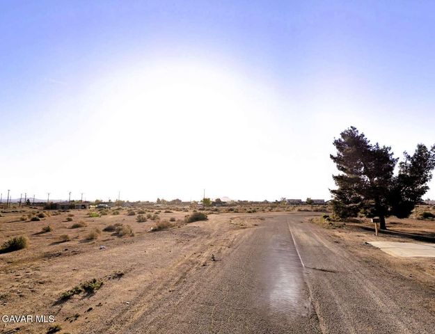 8553 Heather Avenue, California City, CA 93505