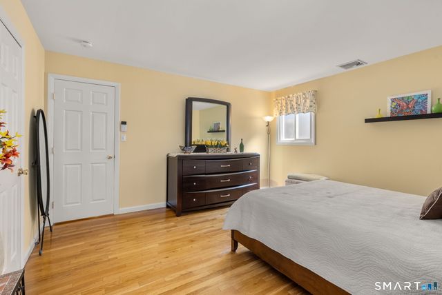 27 Fairweather Drive, Norwalk, CT 06851