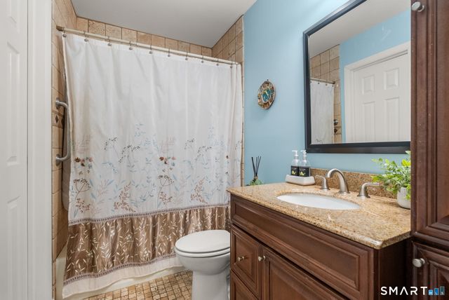 27 Fairweather Drive, Norwalk, CT 06851