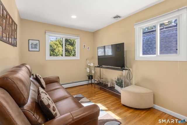 27 Fairweather Drive, Norwalk, CT 06851