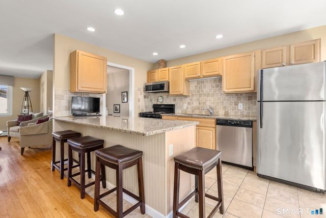 27 Fairweather Drive, Norwalk, CT 06851