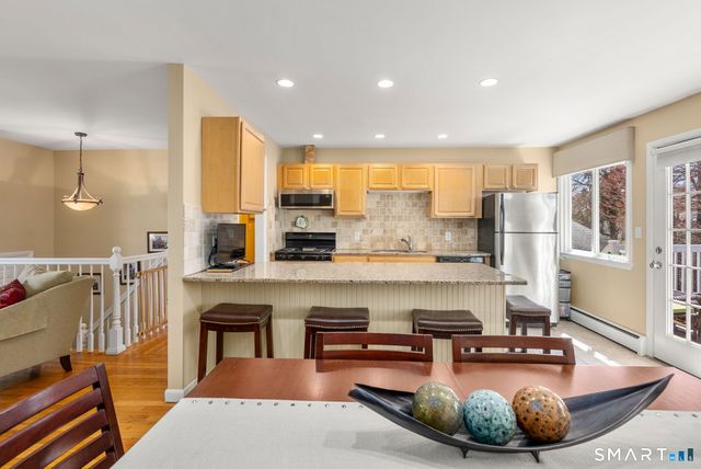 27 Fairweather Drive, Norwalk, CT 06851