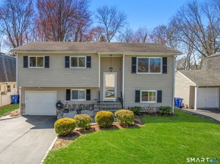 27 Fairweather Drive, Norwalk, CT 06851