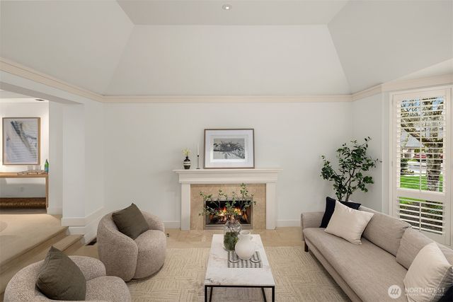 1716 Bellevue Way NE, Bellevue, WA 98004