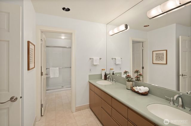 1716 Bellevue Way NE, Bellevue, WA 98004