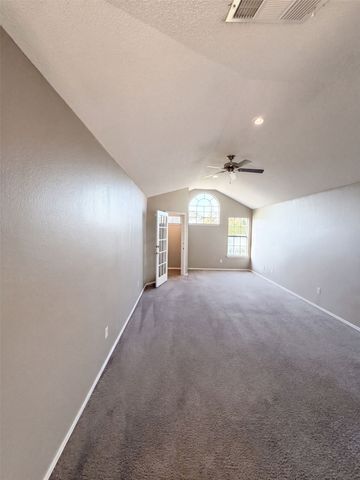 1633 San Francisco Street, Carrollton, TX 75007