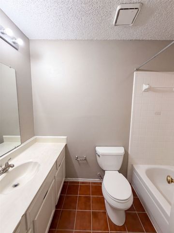 1633 San Francisco Street, Carrollton, TX 75007