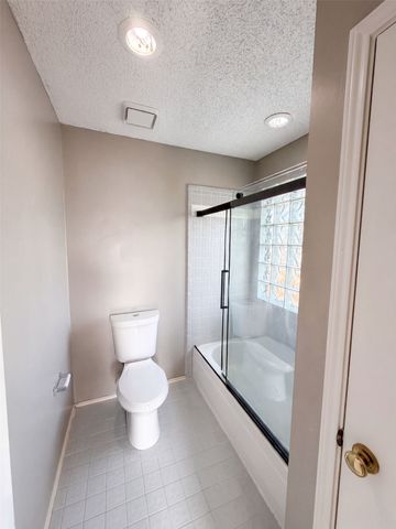 1633 San Francisco Street, Carrollton, TX 75007