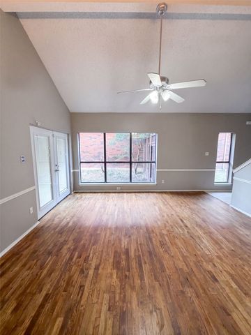 1633 San Francisco Street, Carrollton, TX 75007