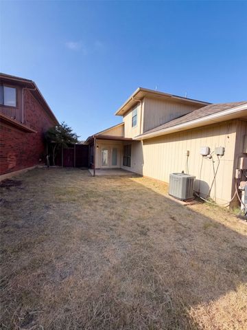 1633 San Francisco Street, Carrollton, TX 75007