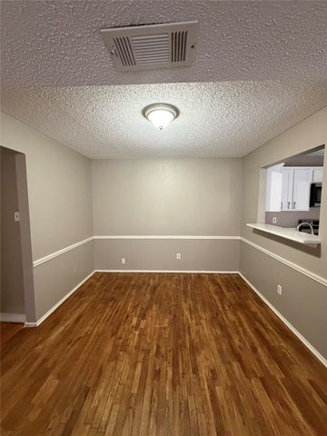 1633 San Francisco Street, Carrollton, TX 75007