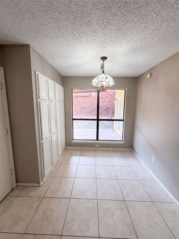 1633 San Francisco Street, Carrollton, TX 75007