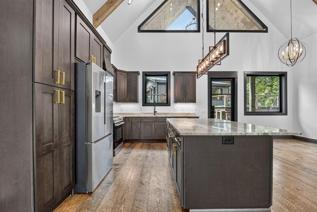 93 Silver Oaks Court, Blue Ridge, GA 30513