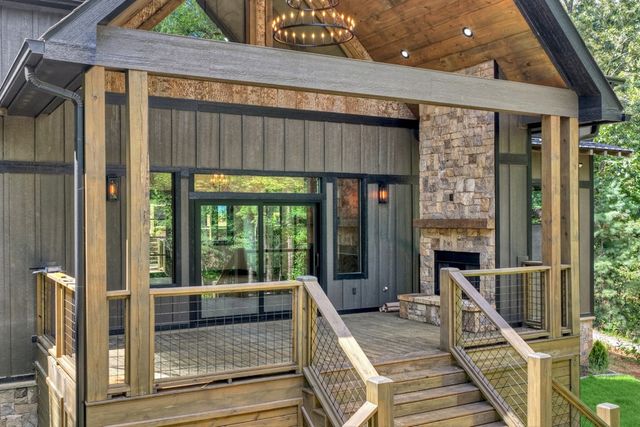 93 Silver Oaks Court, Blue Ridge, GA 30513