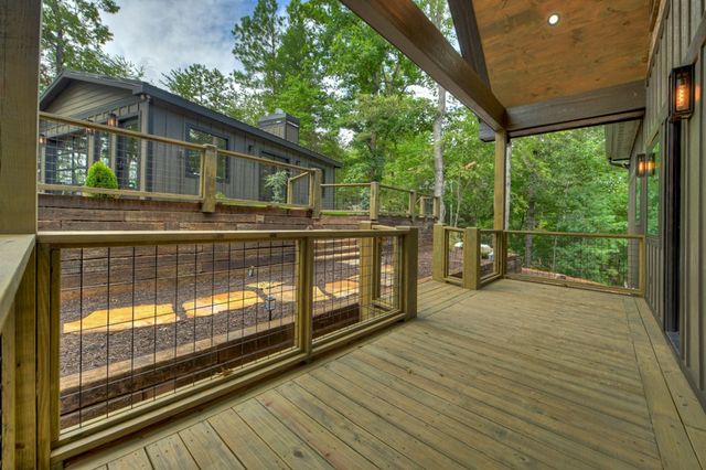 93 Silver Oaks Court, Blue Ridge, GA 30513