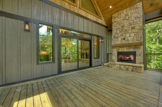 93 Silver Oaks Court, Blue Ridge, GA 30513