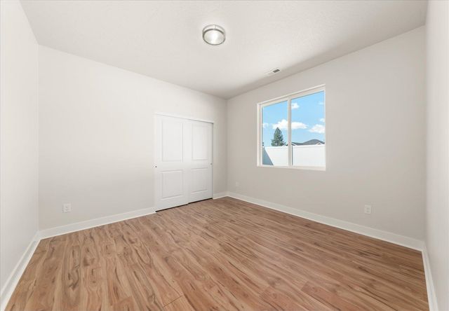 3405 E Yearling Rd, Chattaroy, WA 99003