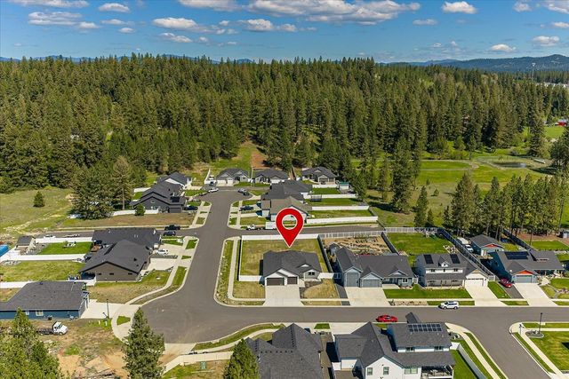 3405 E Yearling Rd, Chattaroy, WA 99003