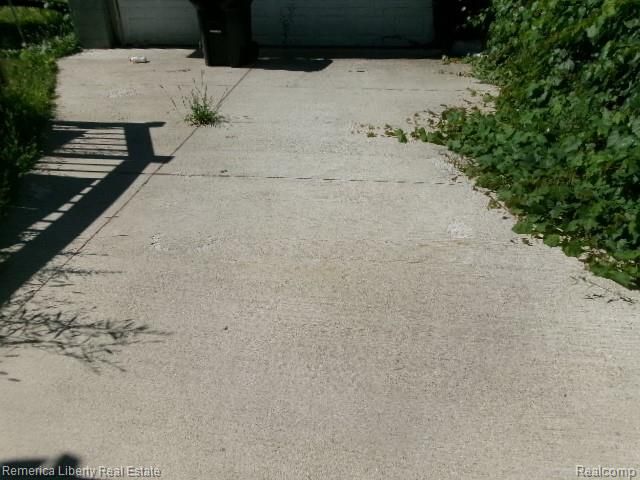 20656 McCormick Street, Detroit, MI 48224